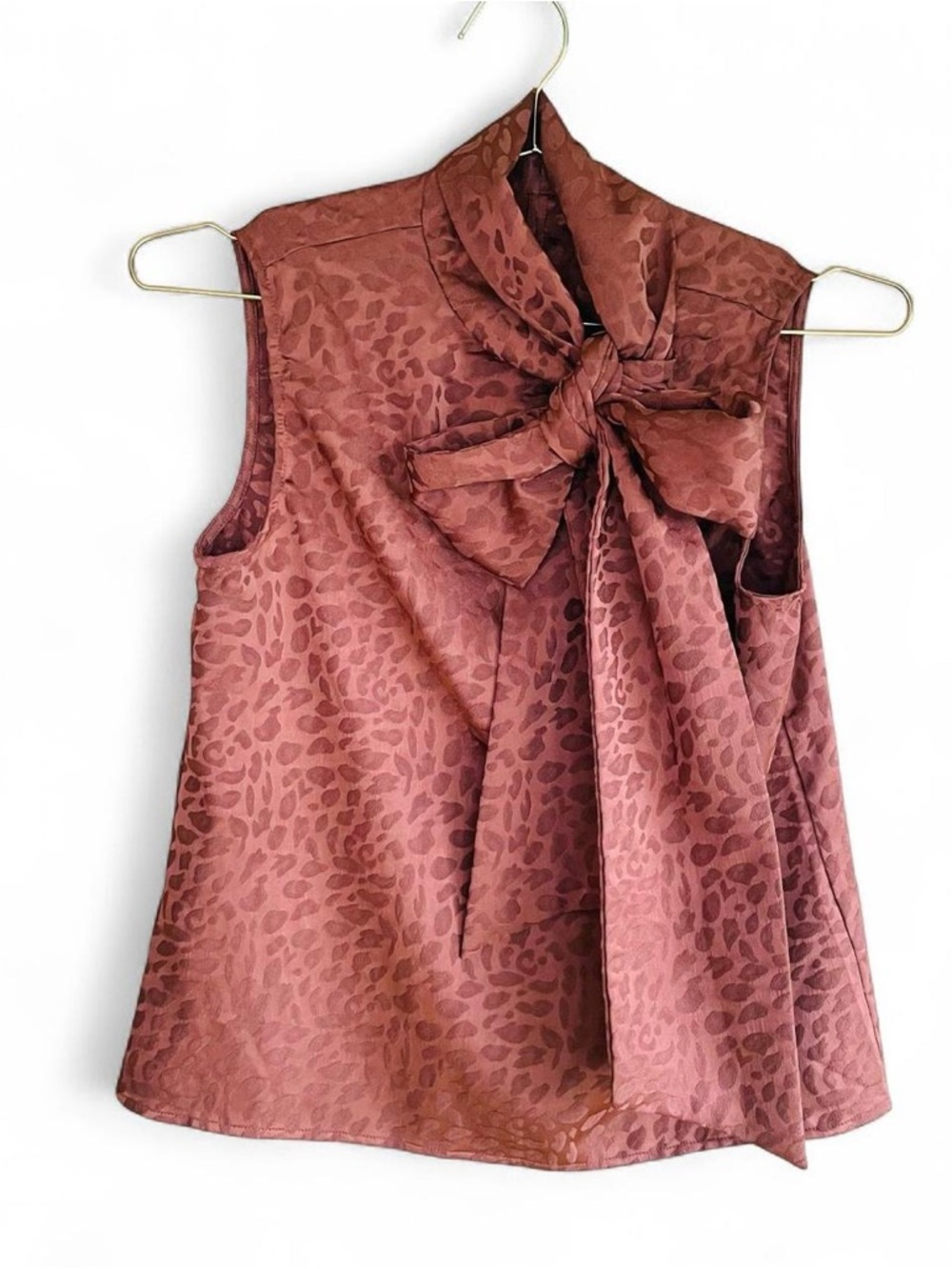 MOTF Brown Jacquard Tie Neck Blouse – Sleeveless Satin Bow Top (XS)